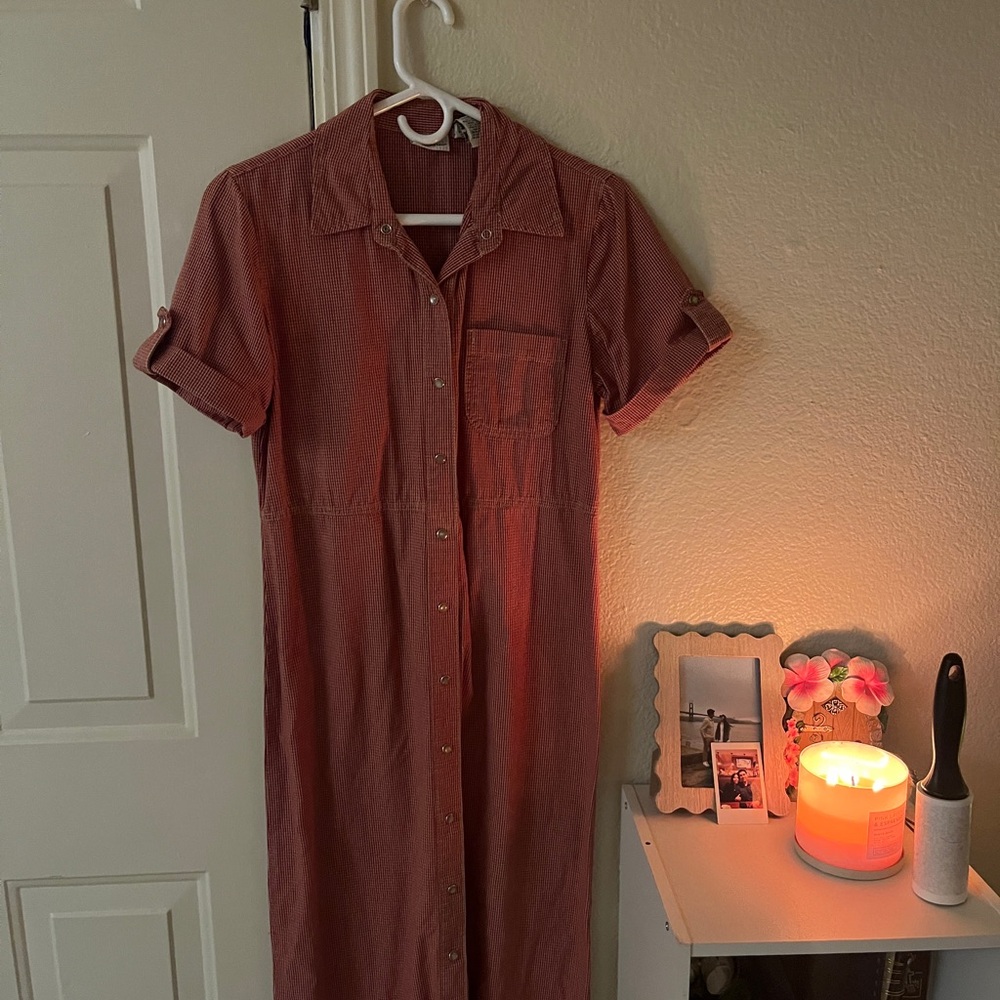 Chic Red Button-Up Dress